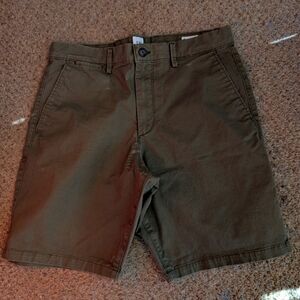 Gap Olive Green essential Khaki 10-in Shorts